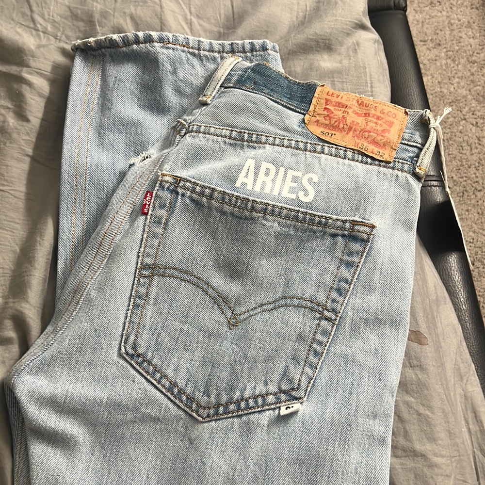 Levi Aries Jeans